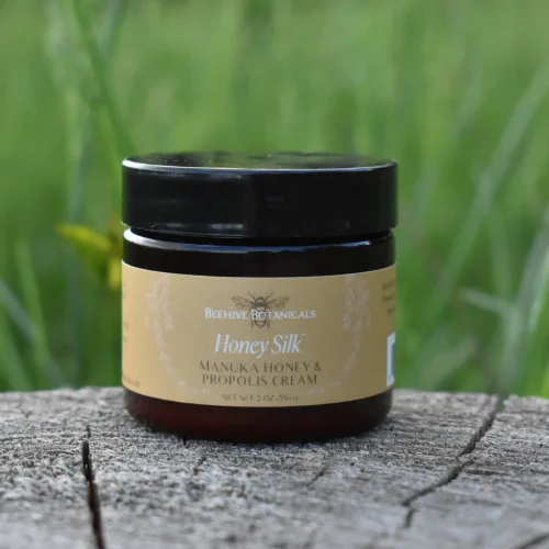 BHB Manuka Honey and Propolis Moisturizing Cream 2oz