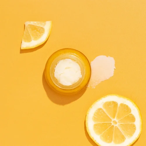 P&P LEMON BLOOM LIP SCRUB - Image 3