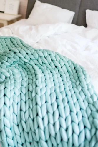 CHUNKY KNIT BLANKET MINT - Image 2