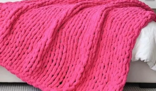 CHUNKY KNIT BLANKET PINK - Image 2