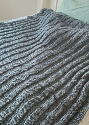 CHUNKY KNIT BLANKET DARK GREY - Image 3