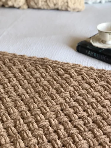 CHUNKY KNIT BLANKET DARK BEIGE