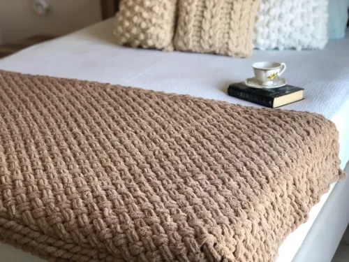 CHUNKY KNIT BLANKET DARK BEIGE - Image 4